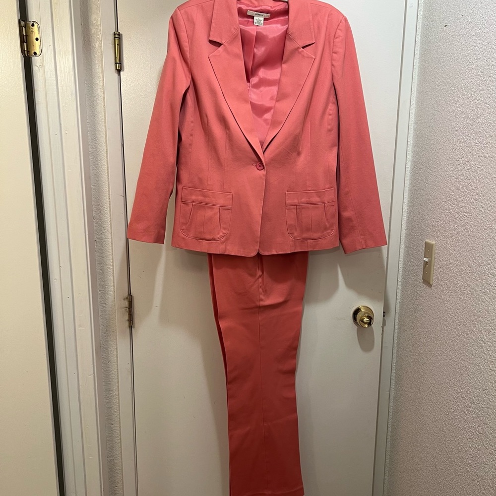 Merona 2 piece pant and jacket.  95% cotton 4% spandex, machine washable.